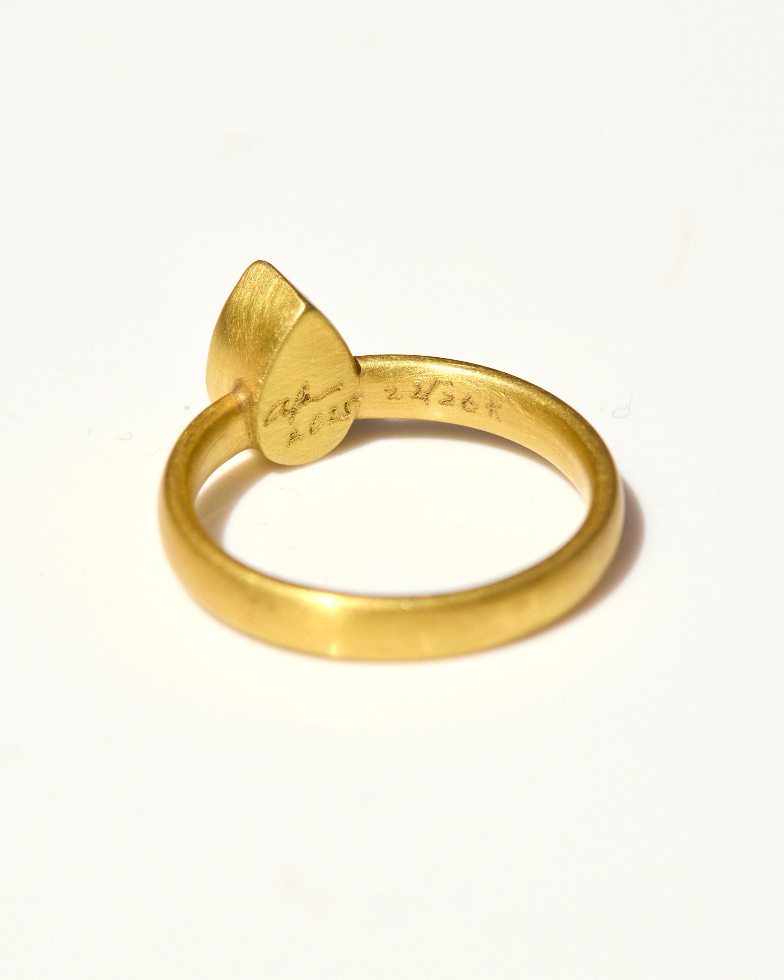 "Elysium Tear III" Gold and Colombian Emerald Ring