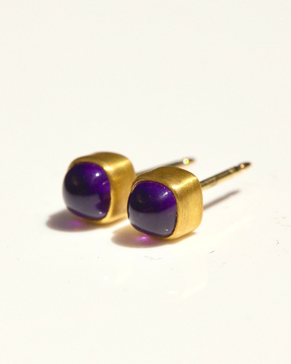 "Lisbon IX" Gold and Amethyst Studs