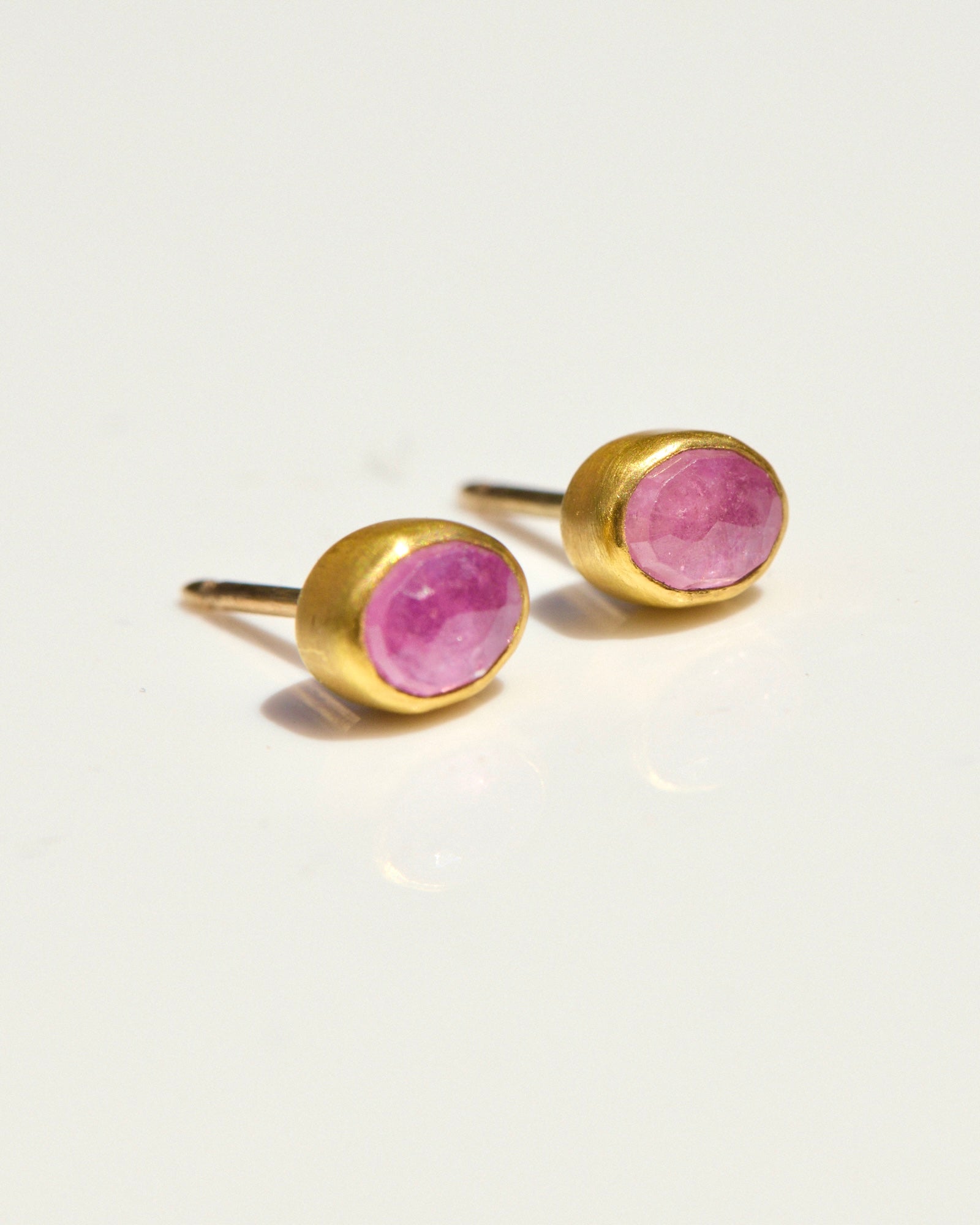 "Ellipsis IX" Gold and Pink Sapphire Studs