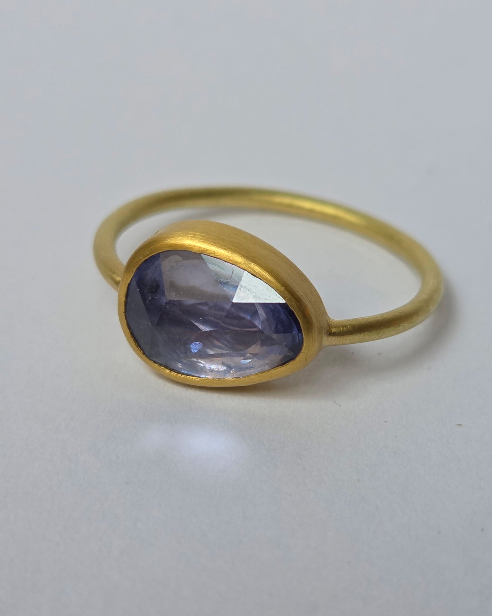 “Sapphire Neat X” Gold and Lavender Blue Madagascar Sapphire Ring