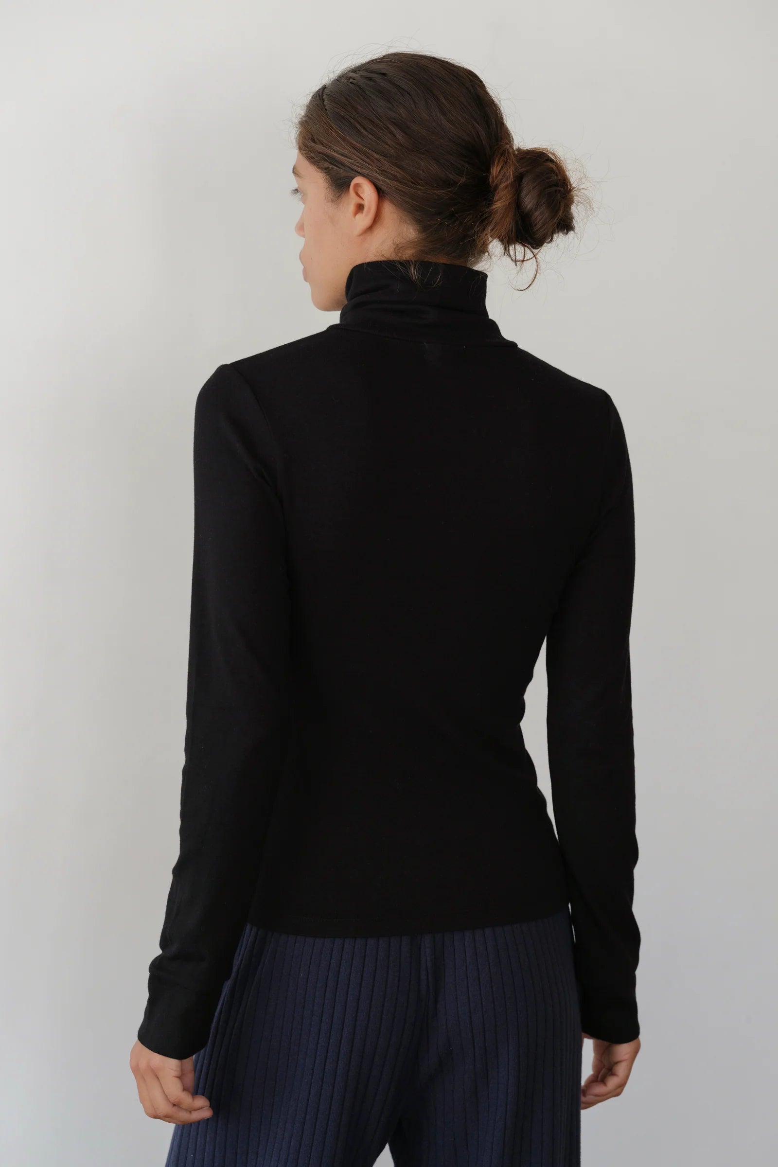 Baby Rib Turtleneck in Jet