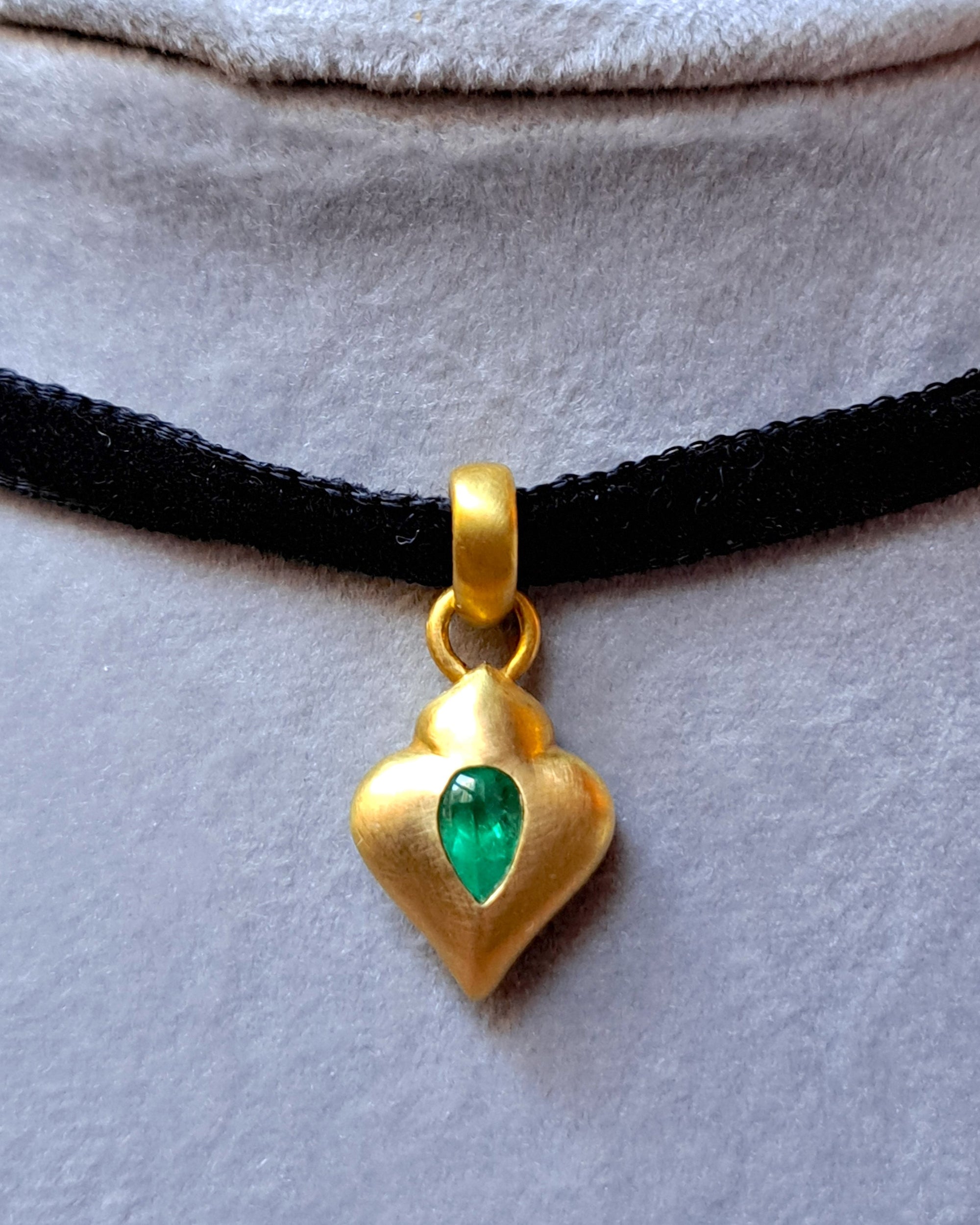 "Elysium Pillow" Gold and Colombian Emerald Pendant