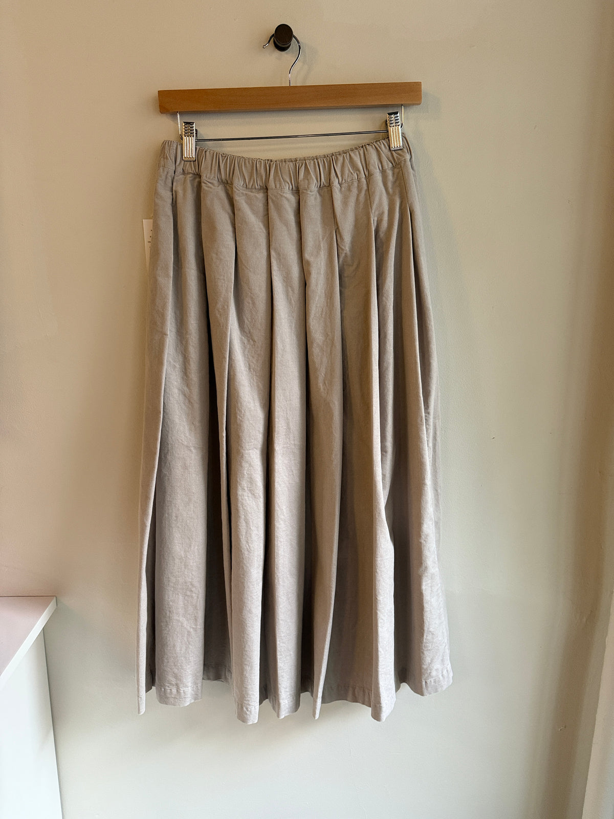 Kelly Fine Corduroy Skirt in Greige