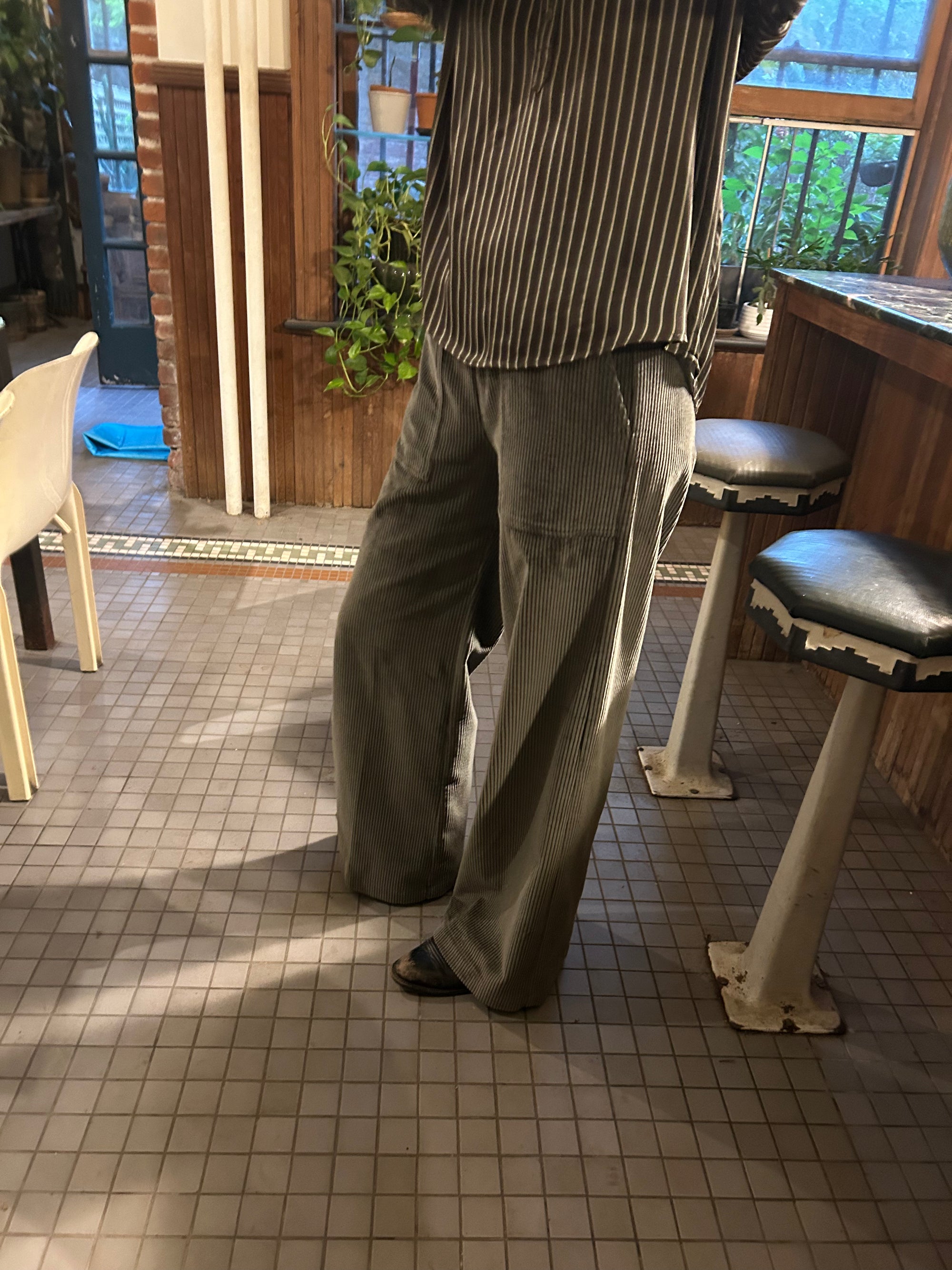 Perillo Cords in Kaki