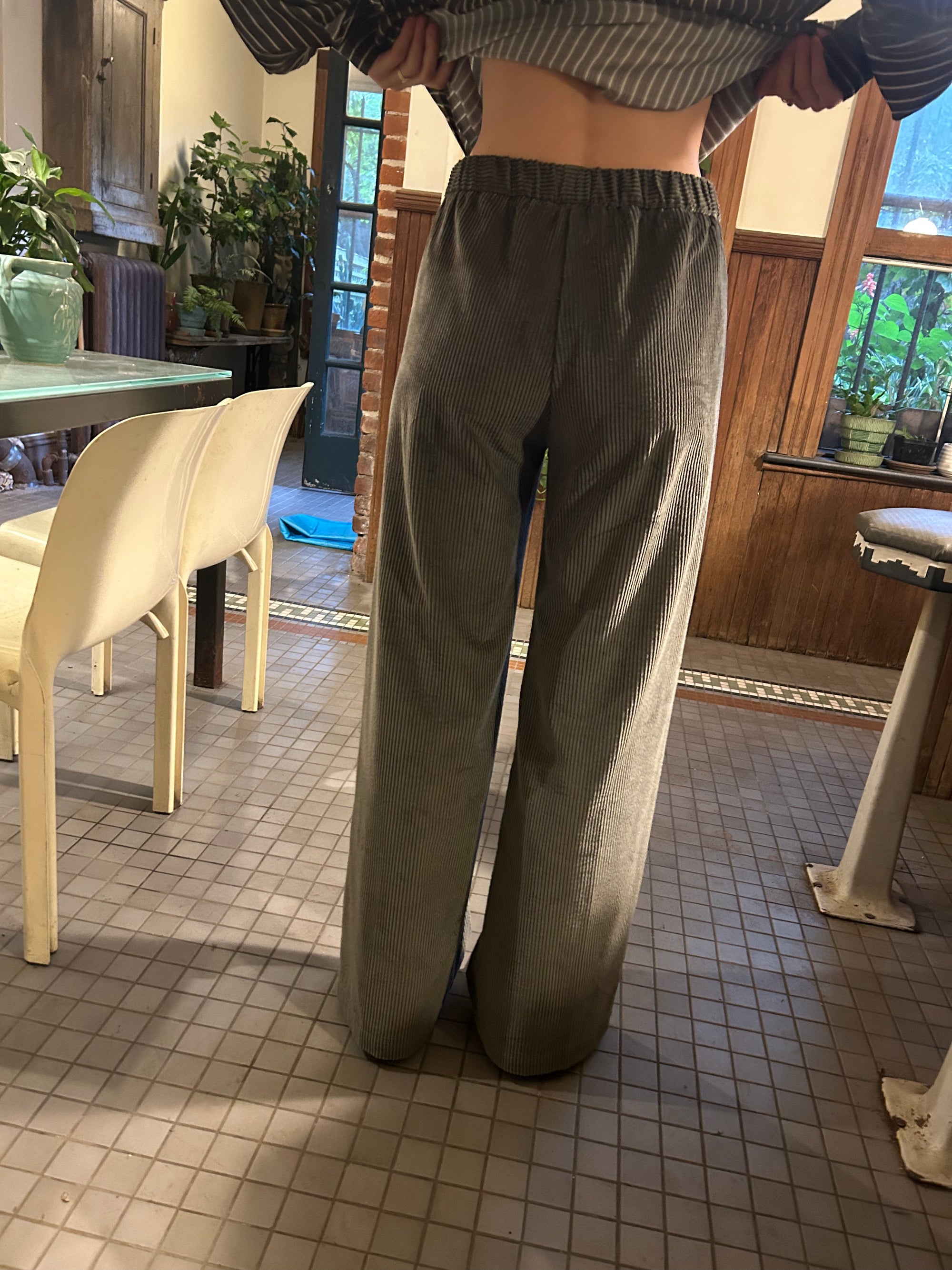 Perillo Cords in Kaki