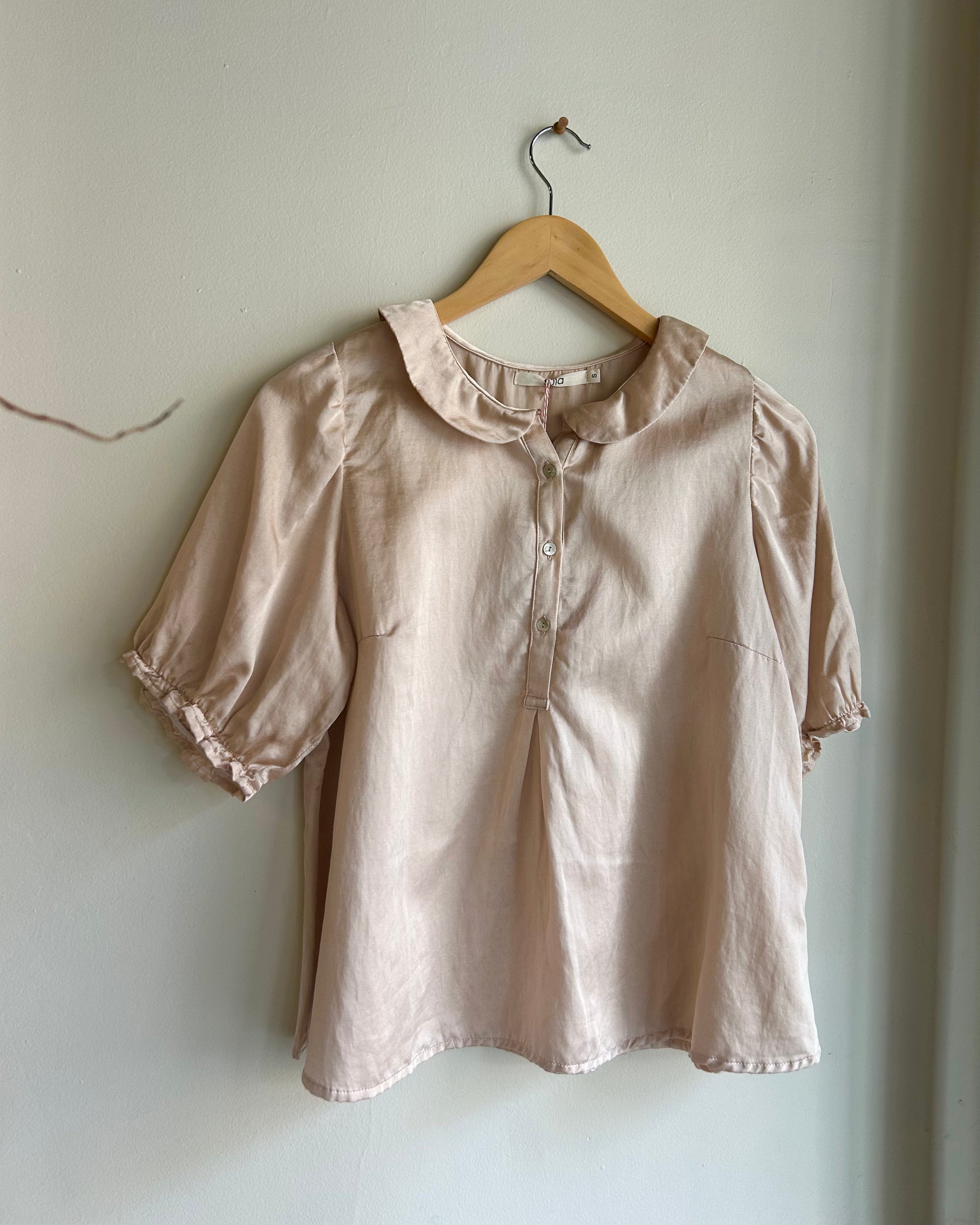Sweet Blouse in Silver Peony
