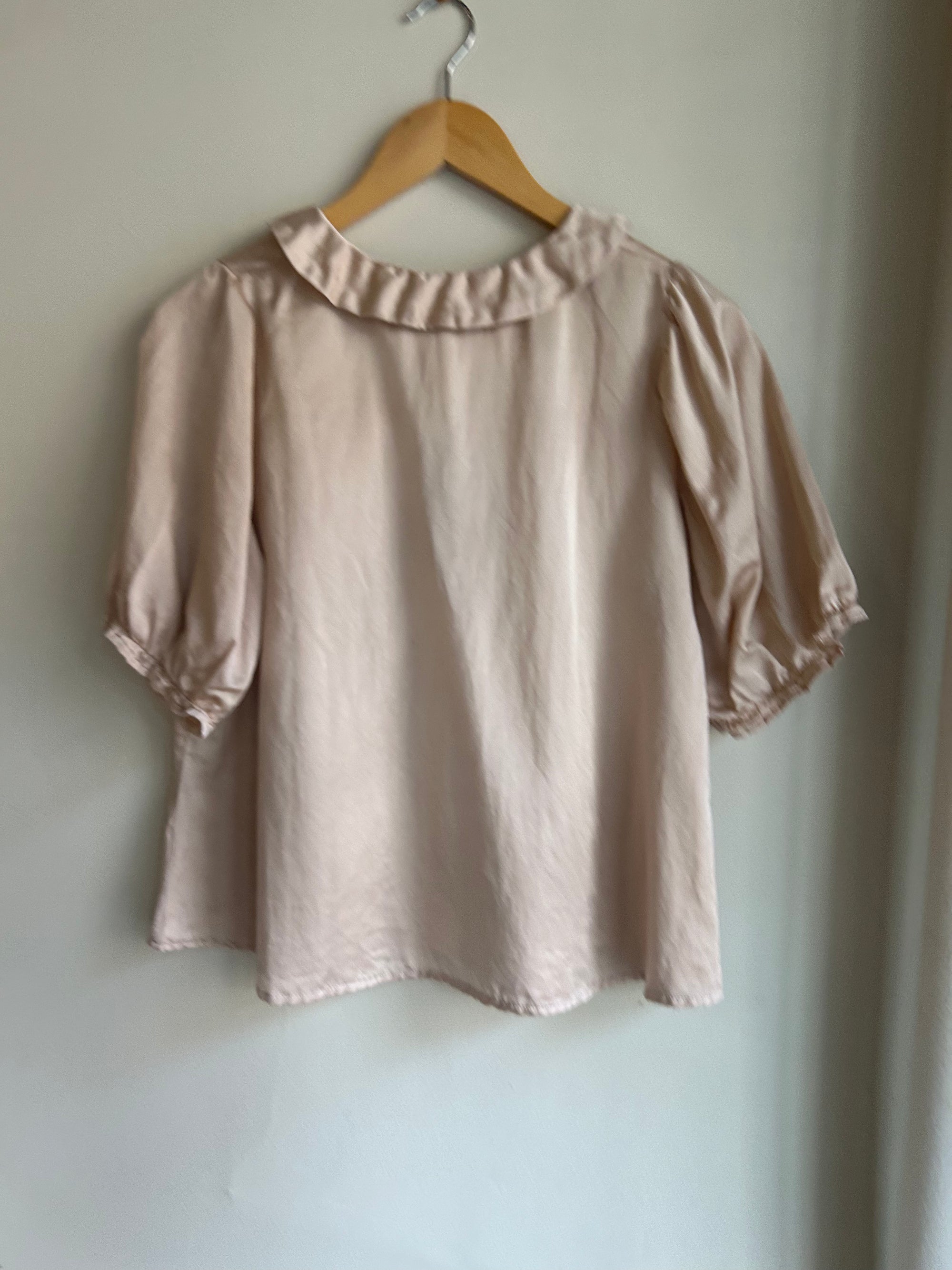 Sweet Blouse in Silver Peony