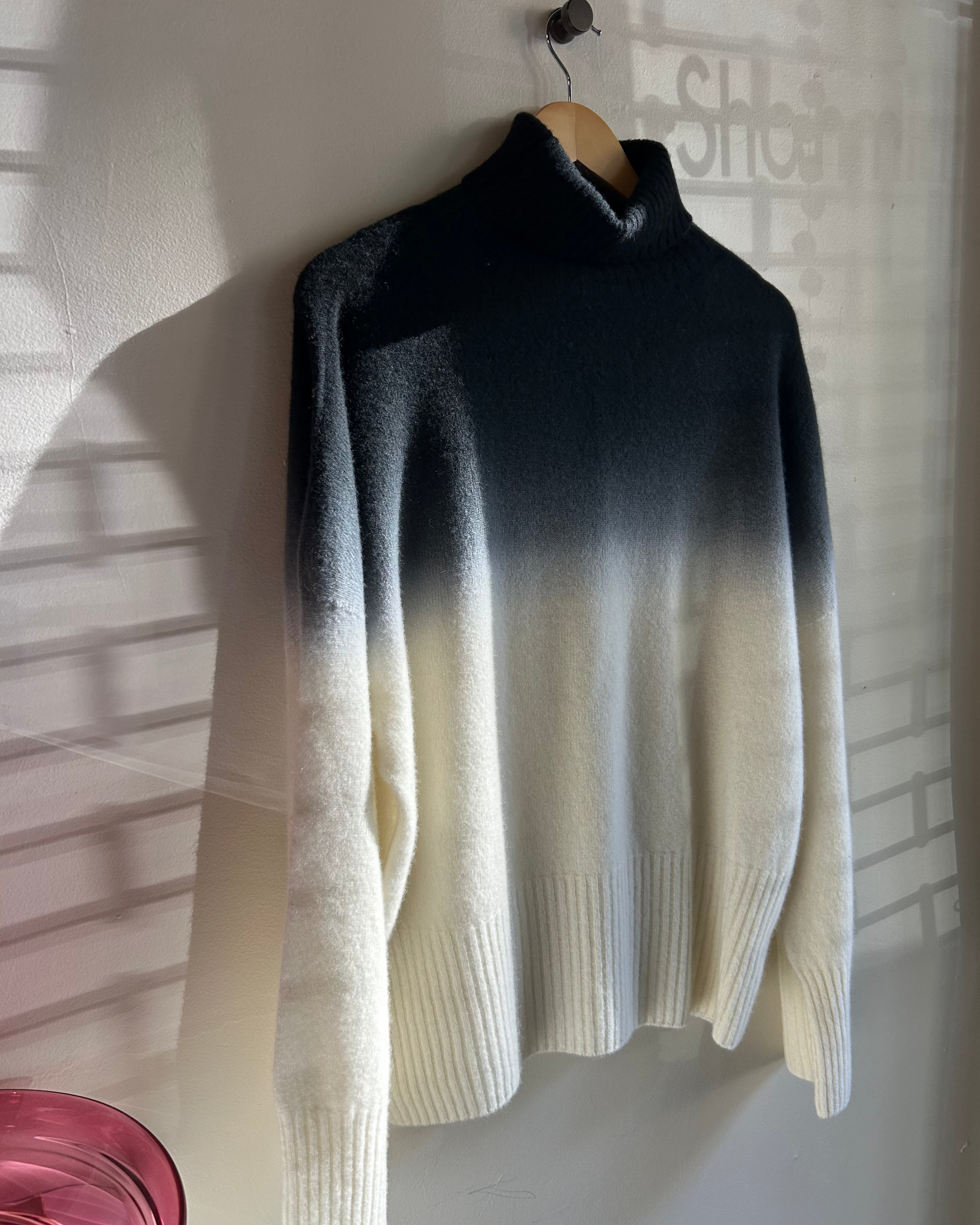 Knit 284-1 in Natural and Black