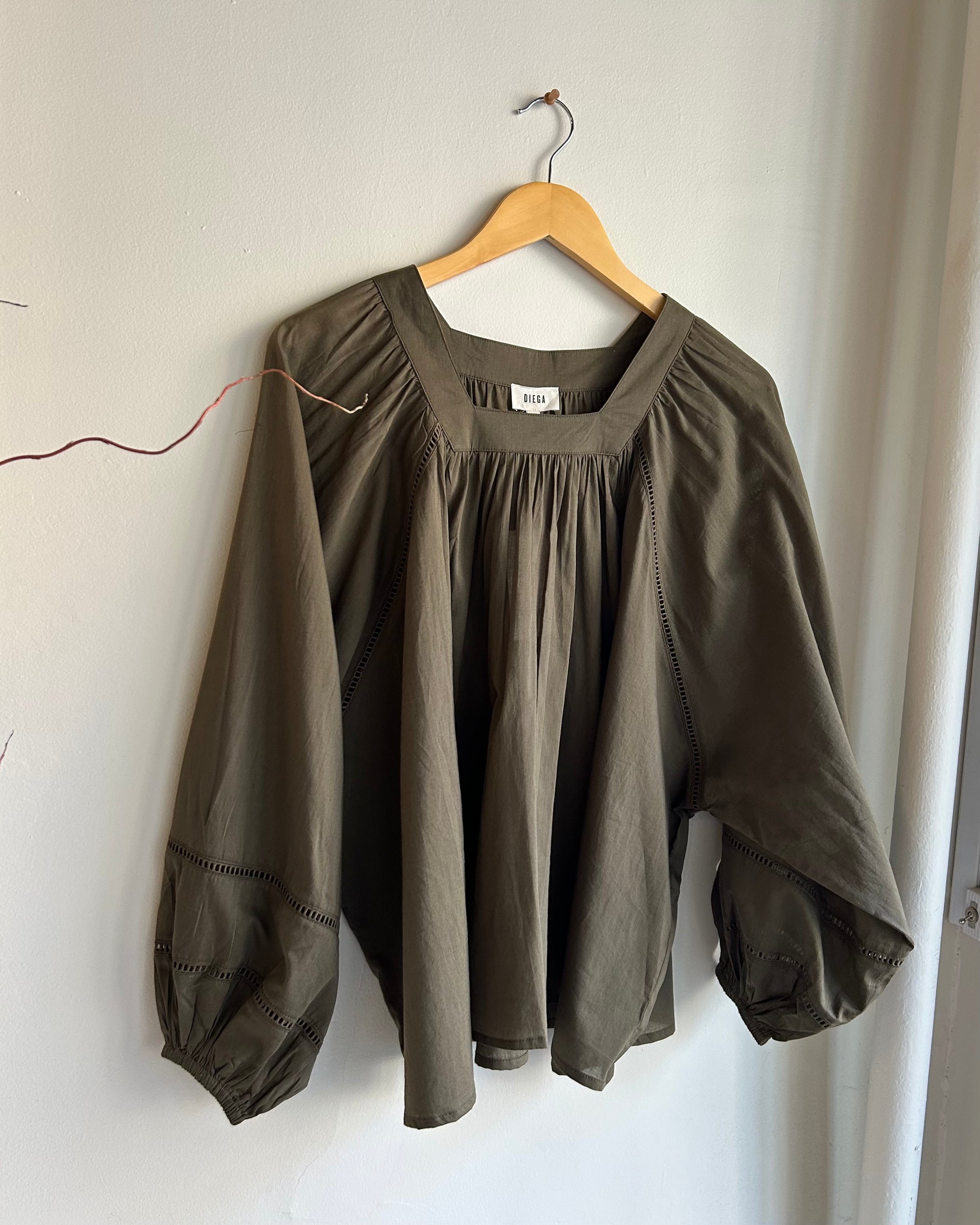 Tazao Top in Khaki