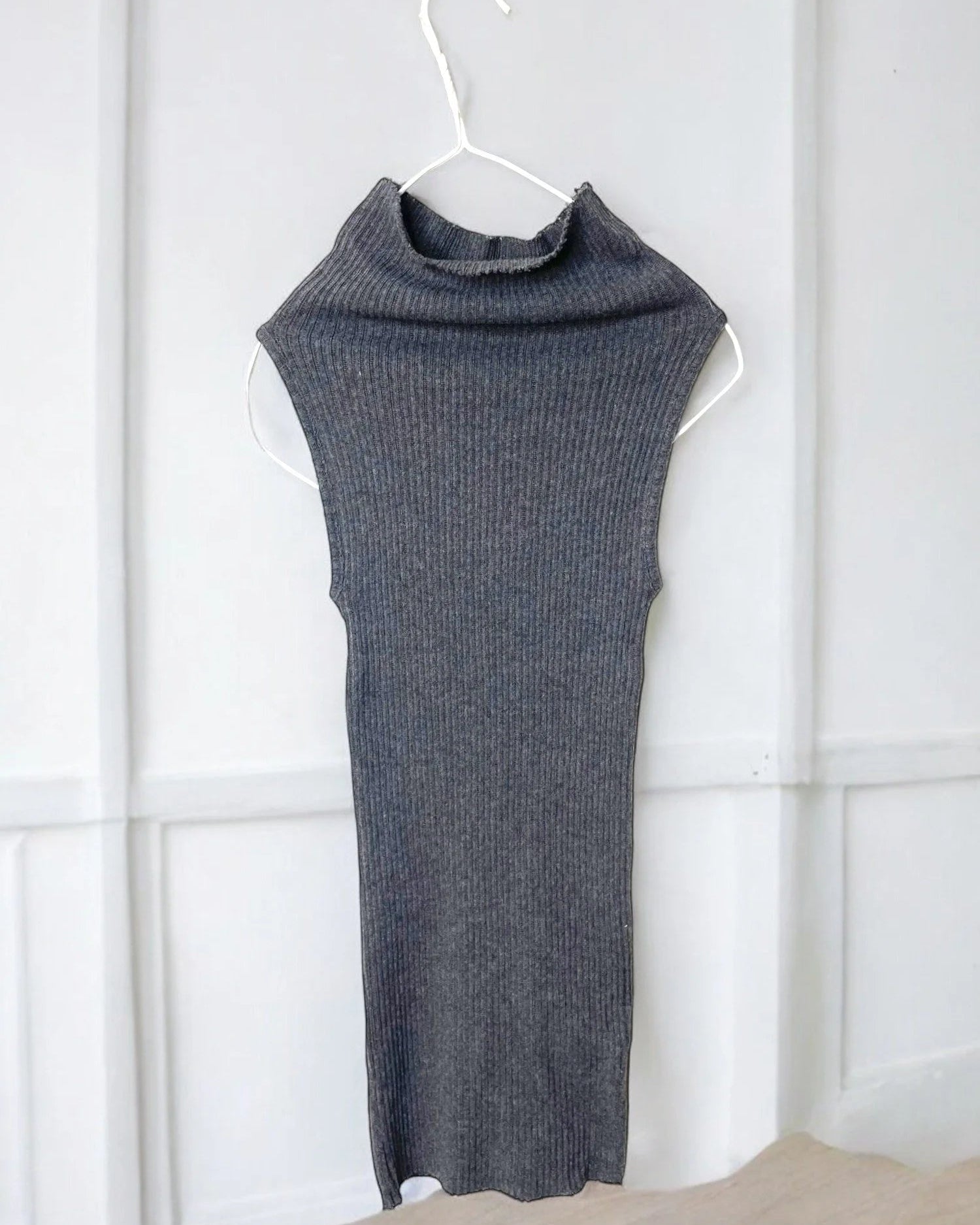 Gauze Rib Tube Tank in Charcoal