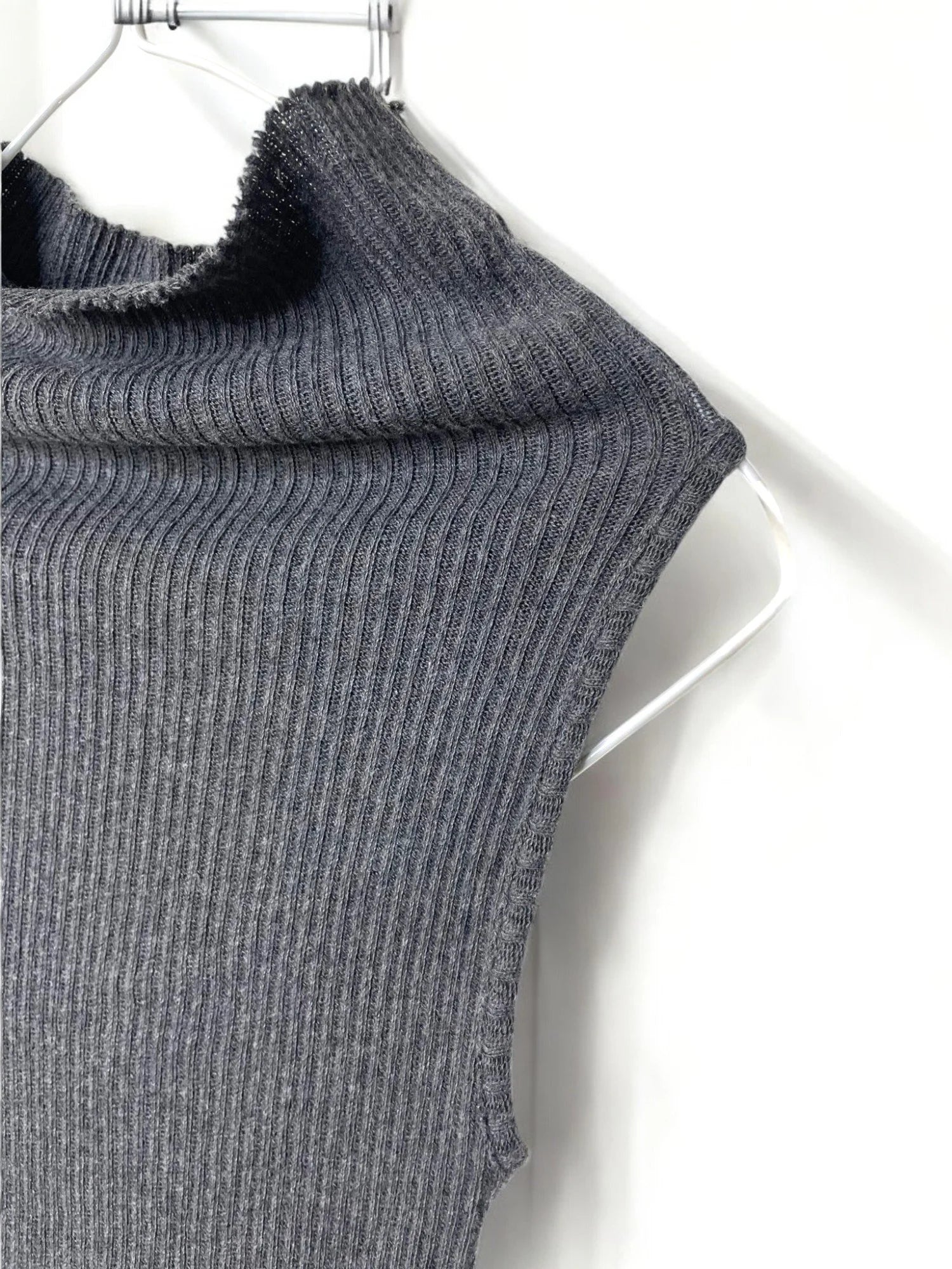 Gauze Rib Tube Tank in Charcoal