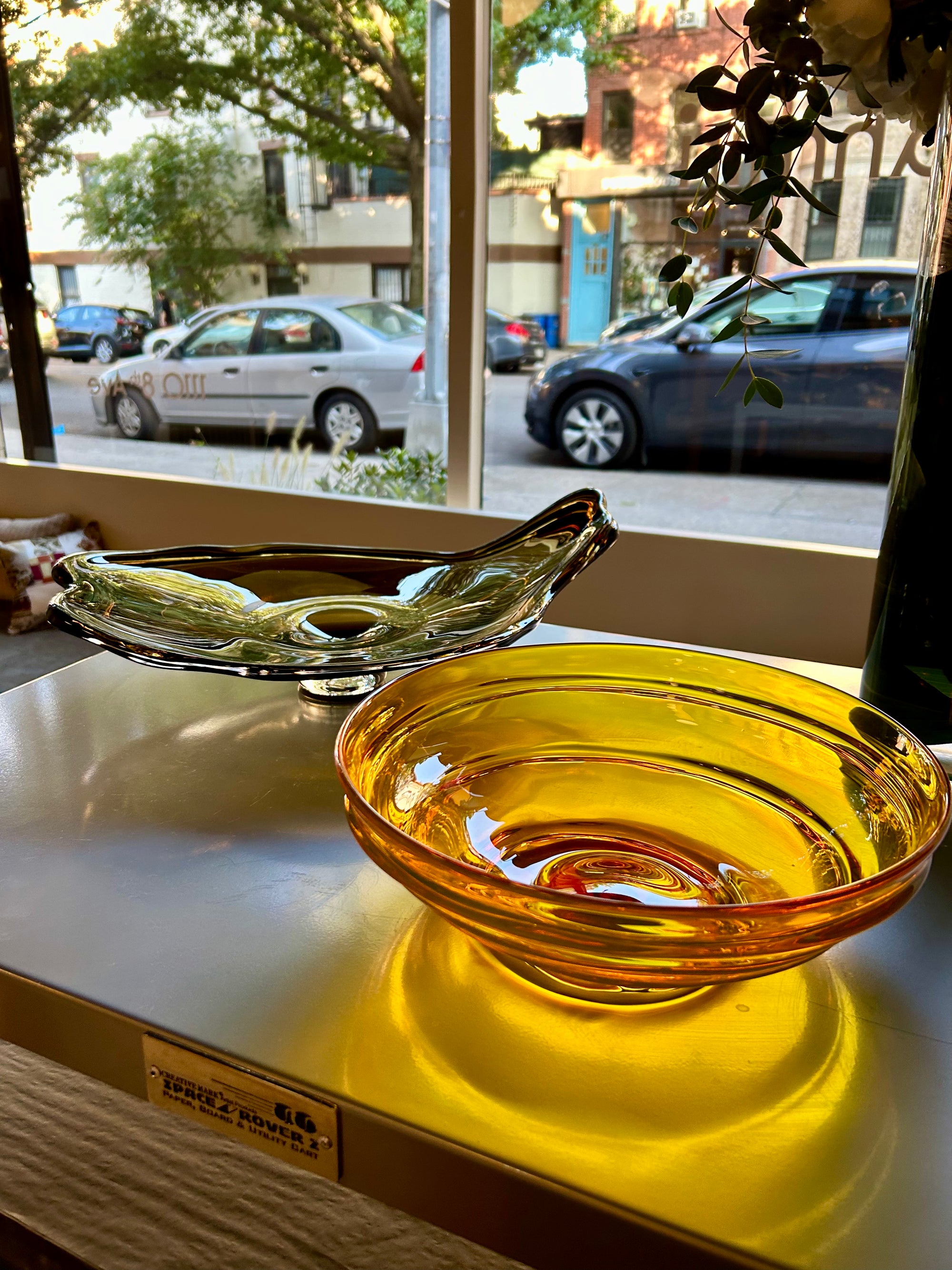 Textured Glass Bowl in Brilliant Gold