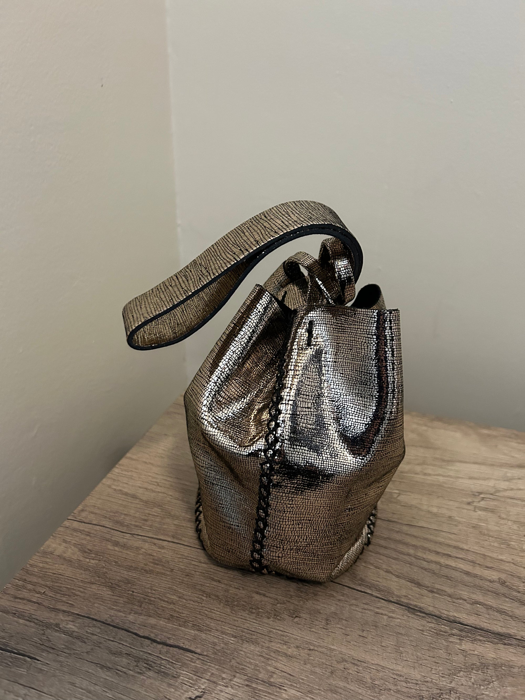 Navigli Bag in Liquid Metallic