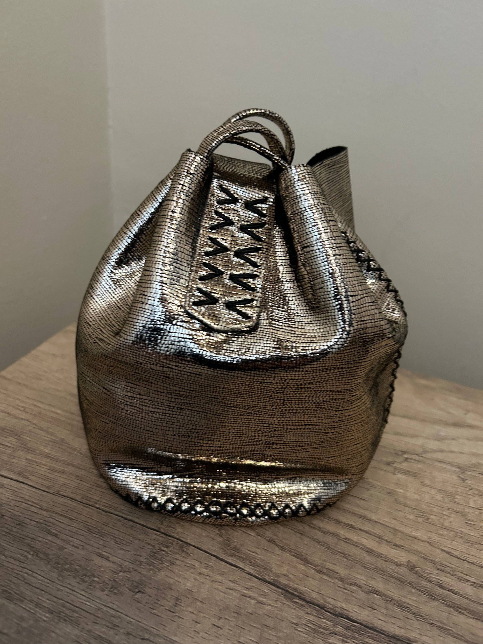 Navigli Bag in Liquid Metallic