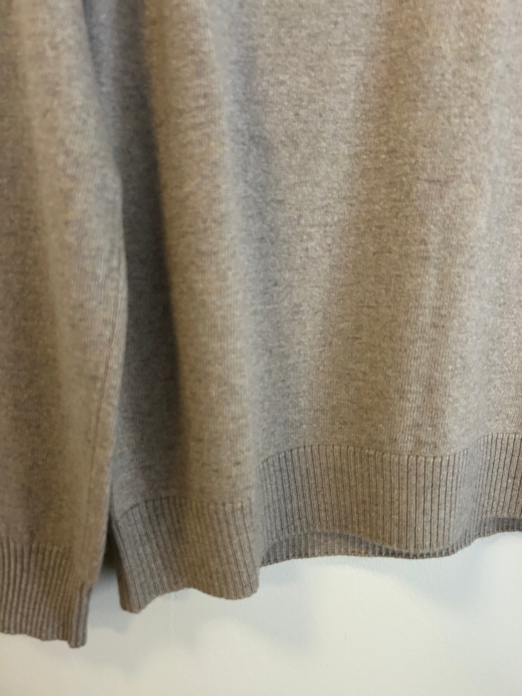 Pareko V-Neck Sweater in Taupe