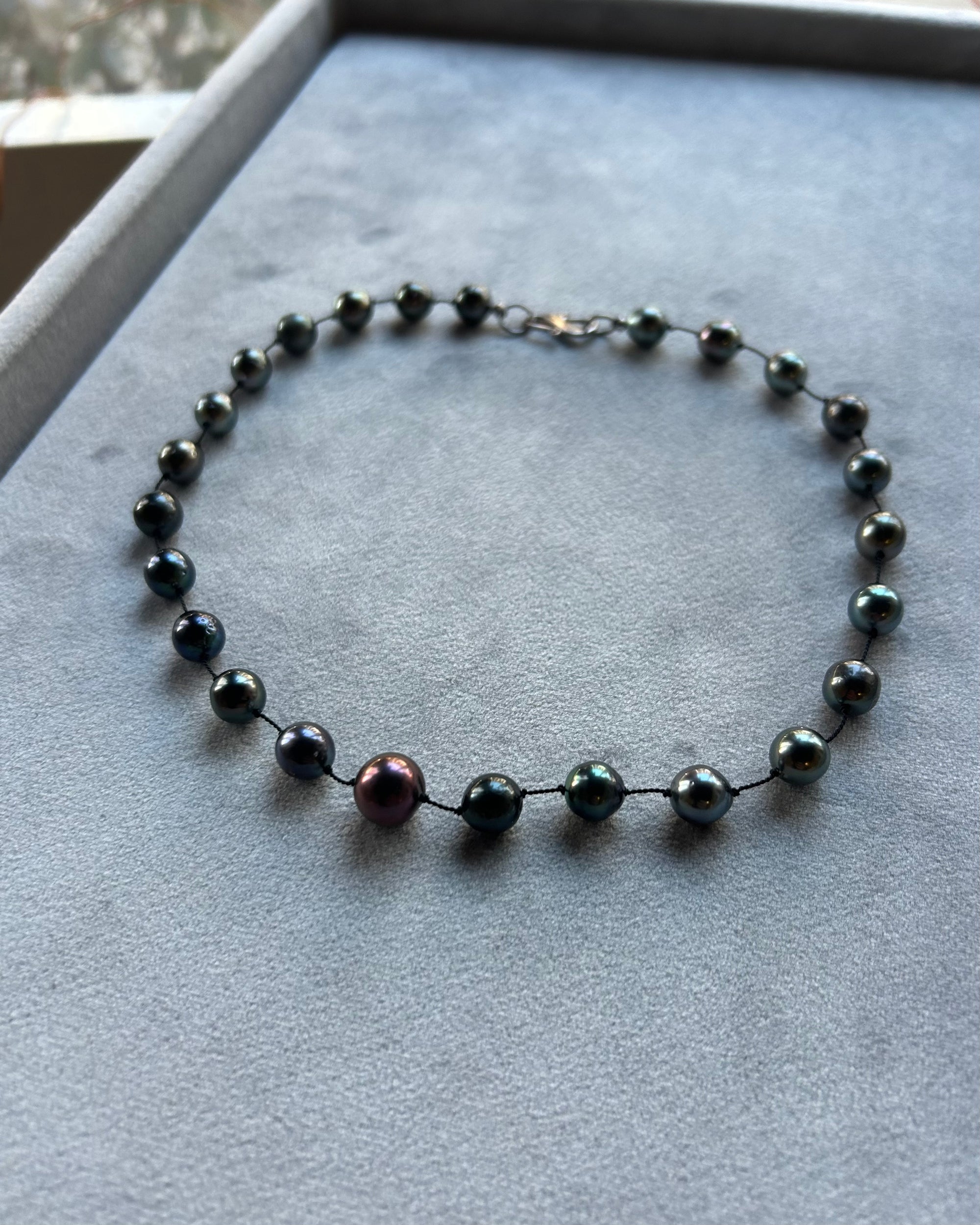 "Kurago-Tamago V" Silver, Tahitian and Akoya Pearl Necklace
