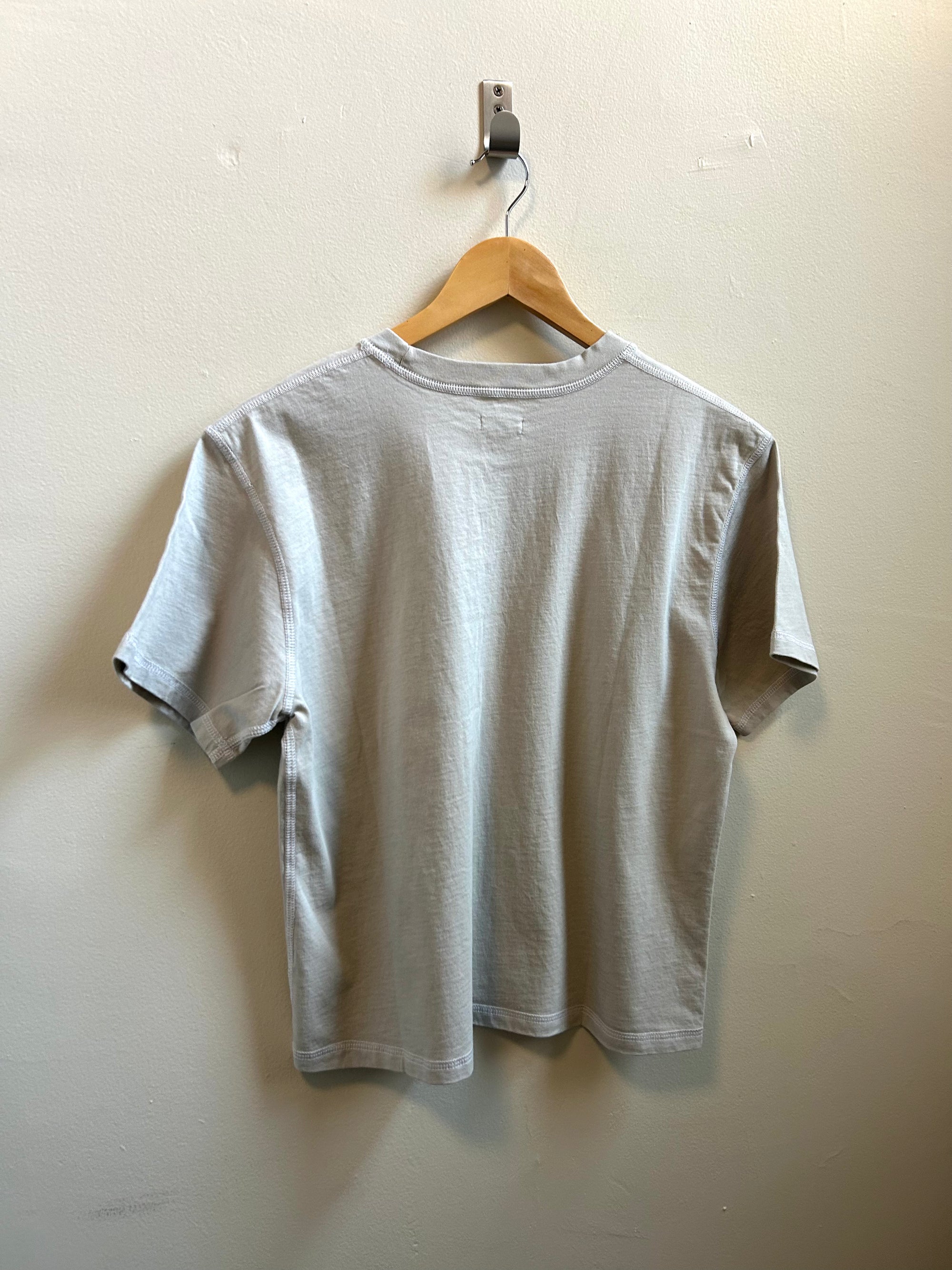 Lou Equipment Tee in Pumice