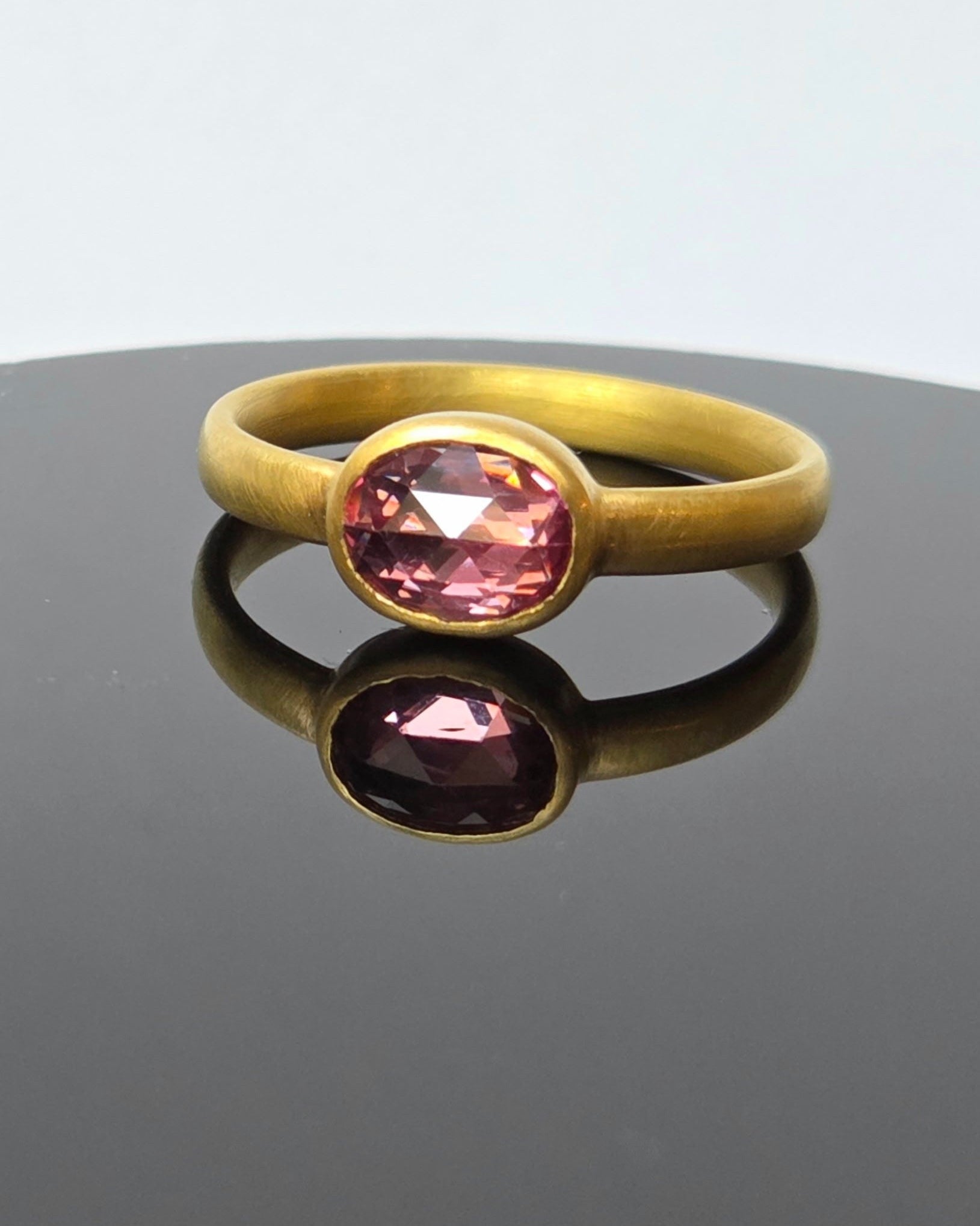 “Sapphire Neat VIII” Gold and Padparasdcha Sapphire Ring