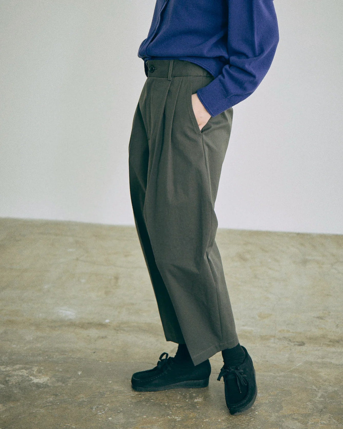 Leno Pant in Charcoal