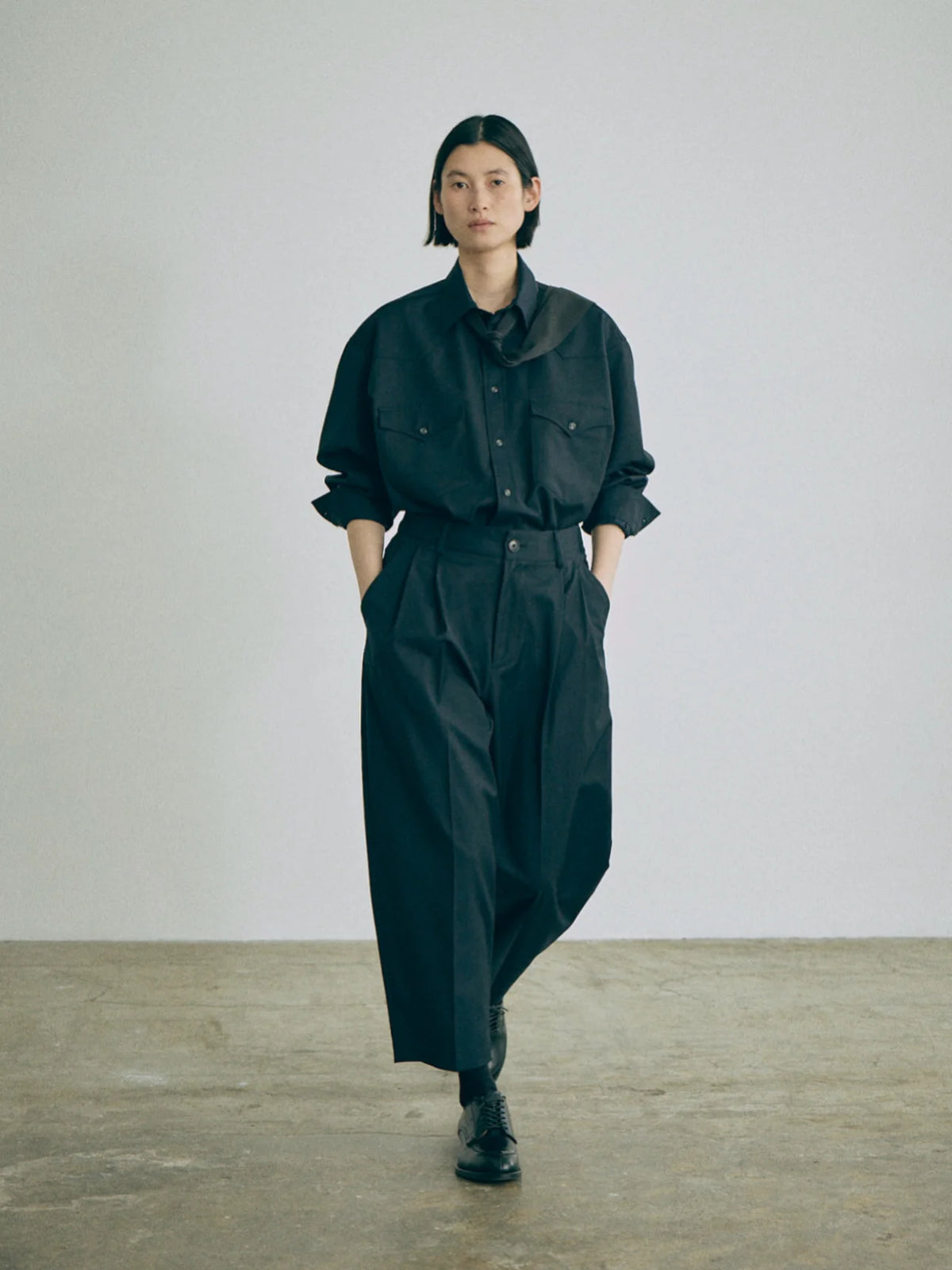 Brenda Woven Shirt in Navy