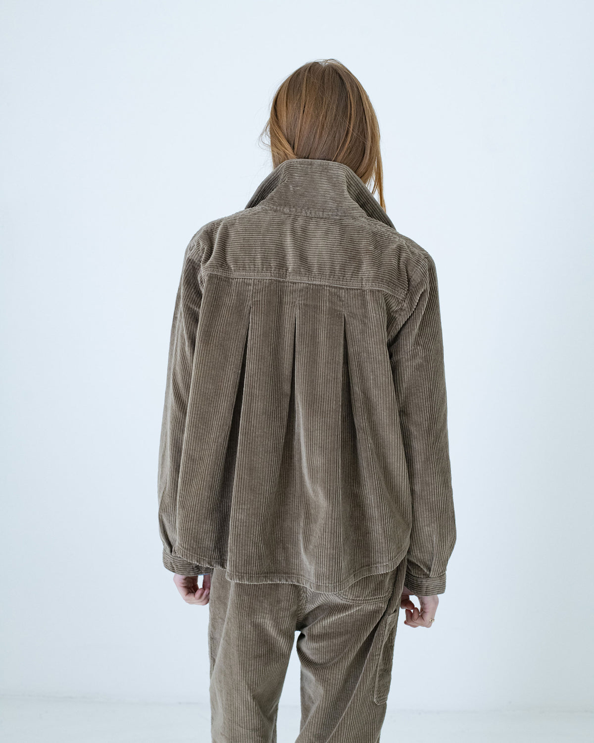 Type 183 Garden Jacket in Taupe